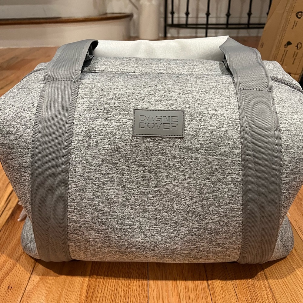 Dagne Dover Brand New/Unused Landon Carry-All Bag in Heather Grey - size L